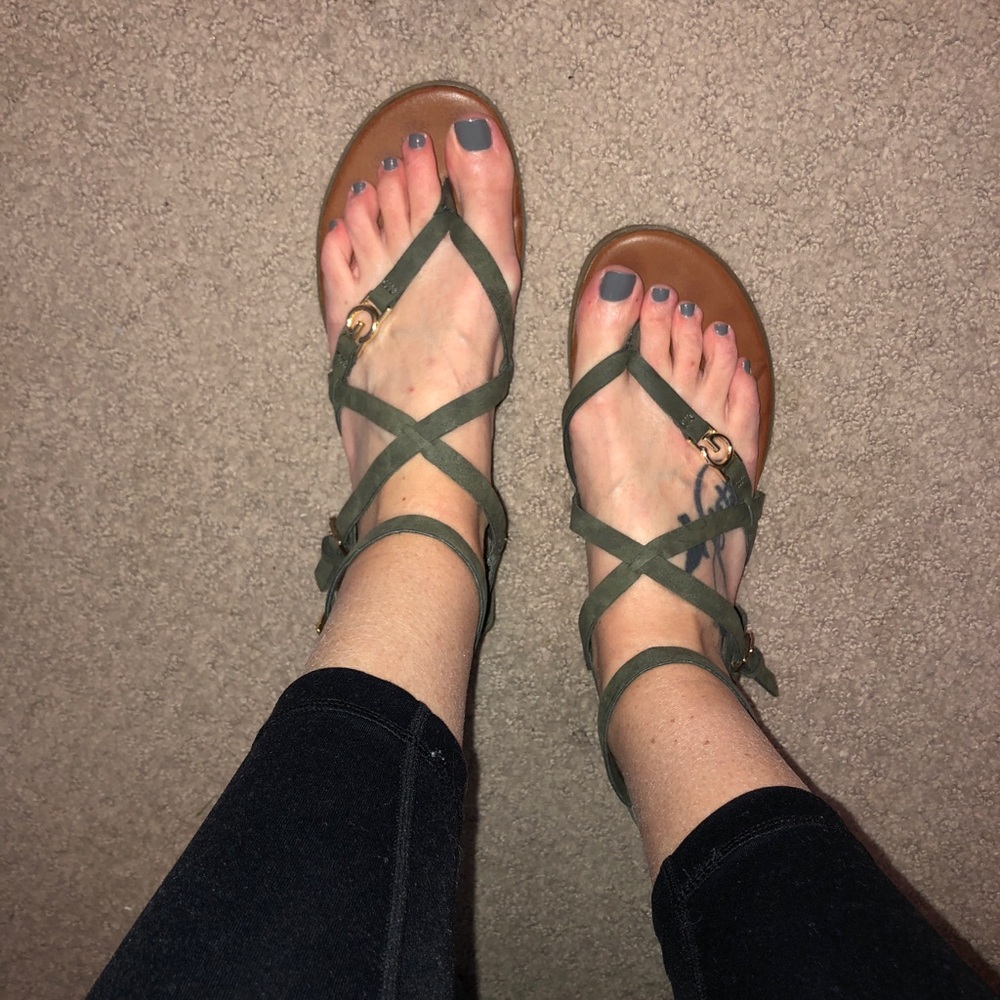 Guess olive green women’s sandal